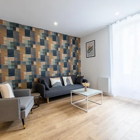 Διαμέρισμα Tres Bel Spacieux Et *